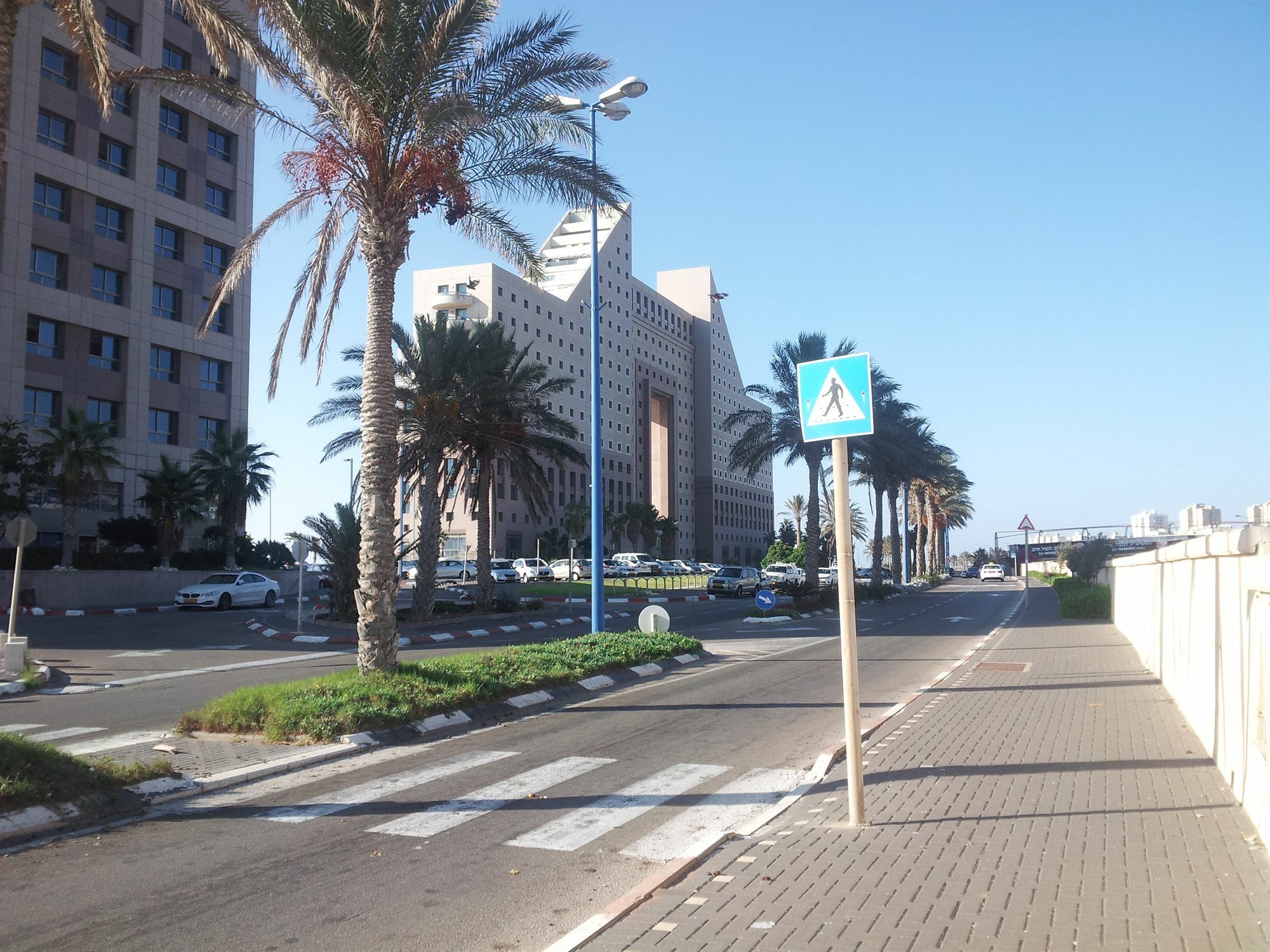 Marom Apartments Hof Hacarmel Haifa Bagian luar foto